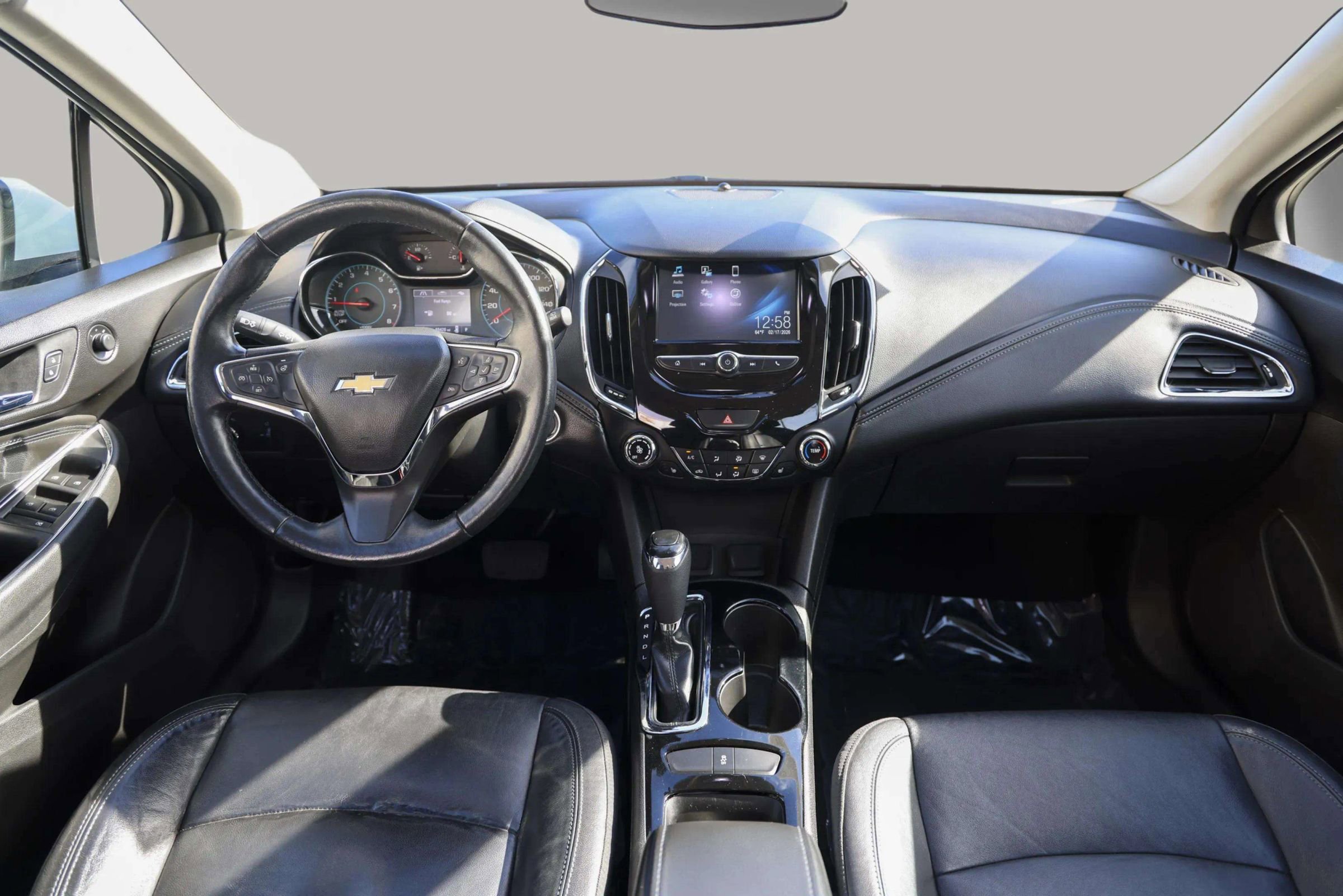 Used 2017 Chevrolet Cruze Premier image 20