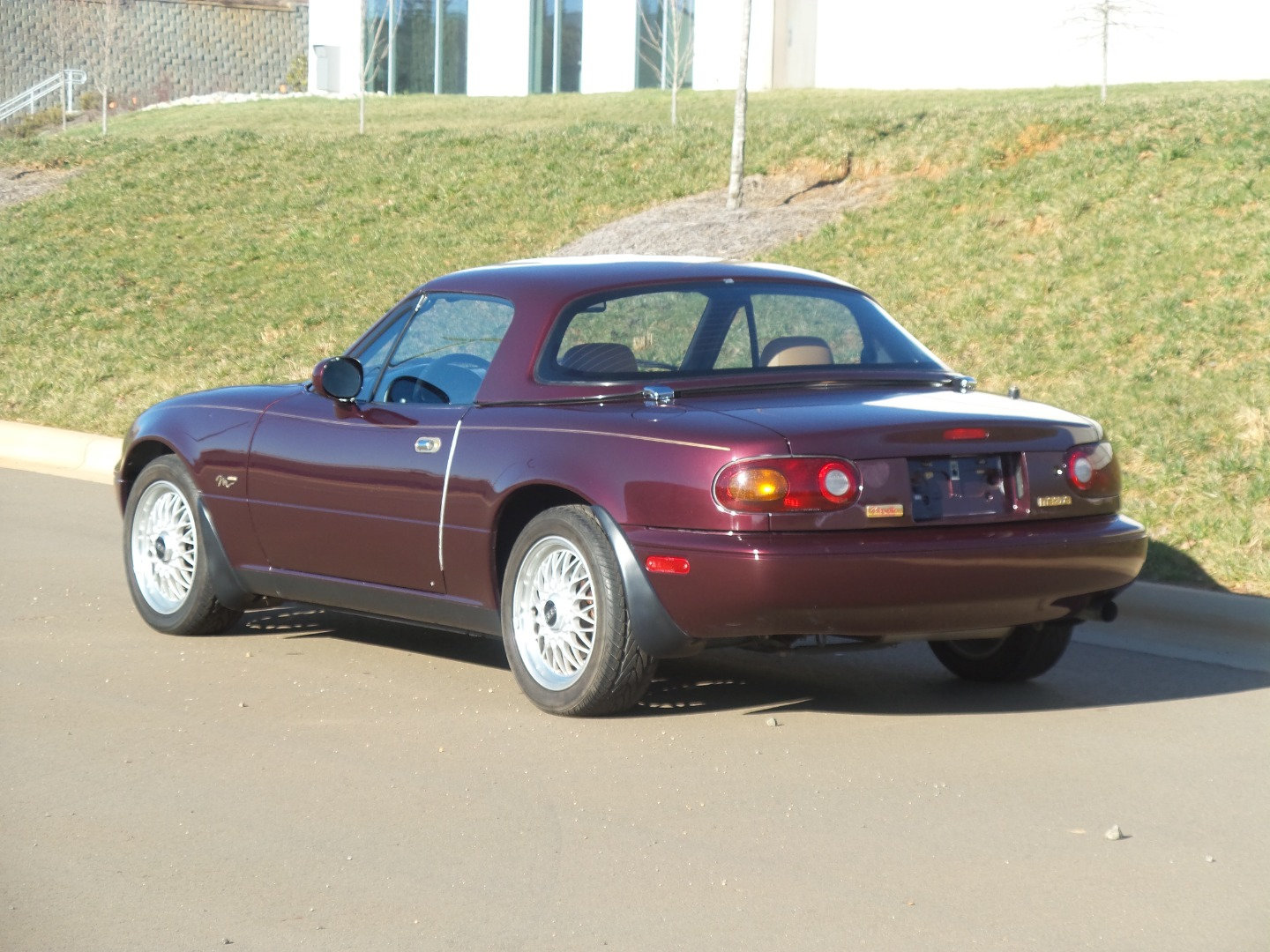 Used 1995 MAZDA MX-5 Miata RWD image 5