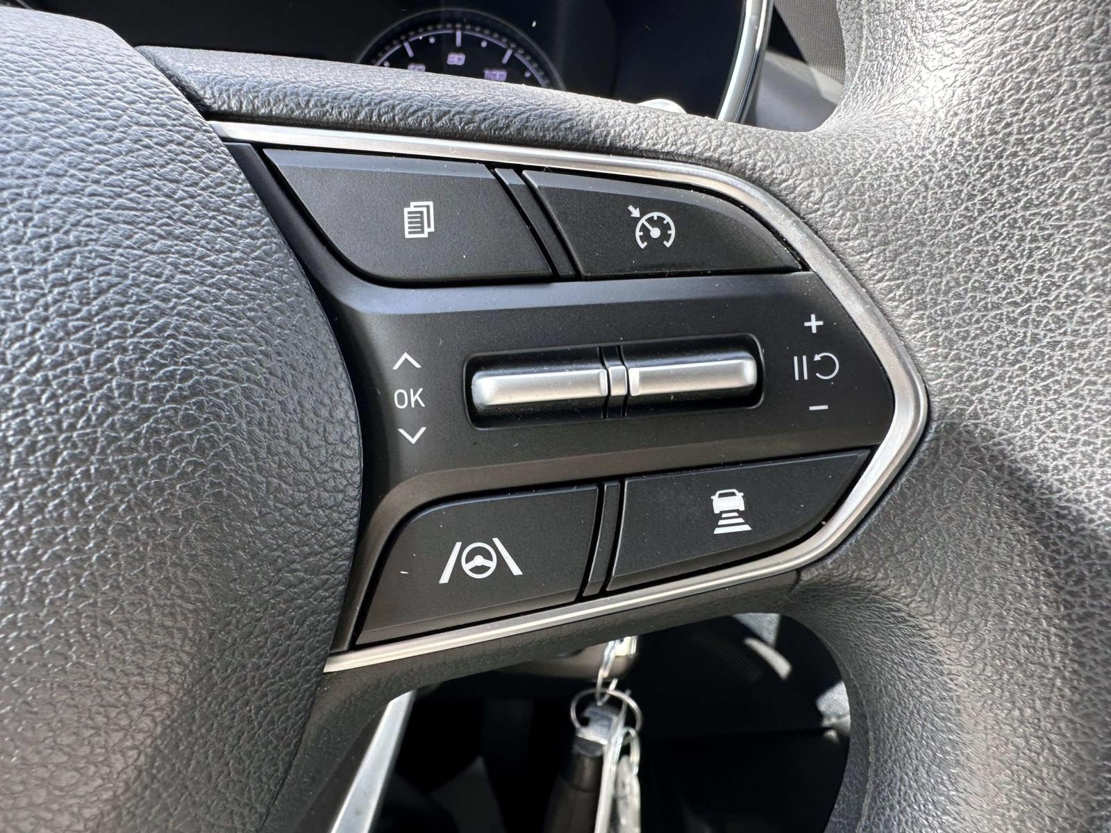 Used 2023 Hyundai Santa Fe SE AWD/4WD image 18