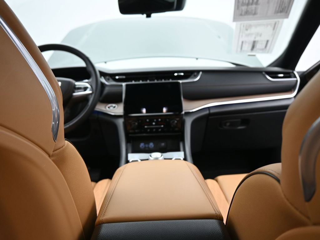 Used 2024 Jeep Grand Cherokee L Summit w/ Advanced Protech Group IV image 26