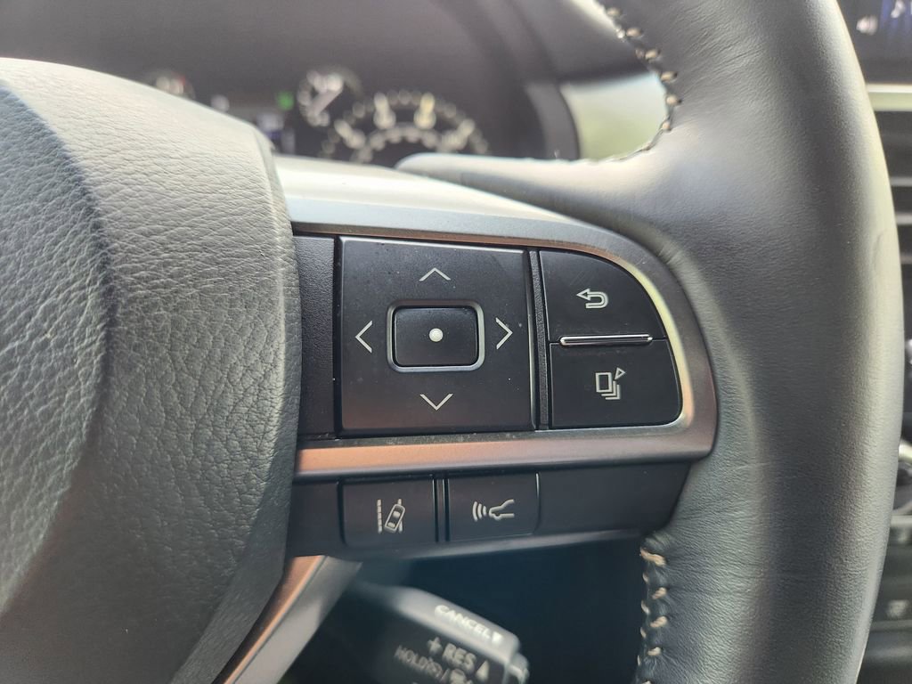 Certified 2023 Lexus GX 460 Luxury w/ Sport Design Package AWD/4WD image 29