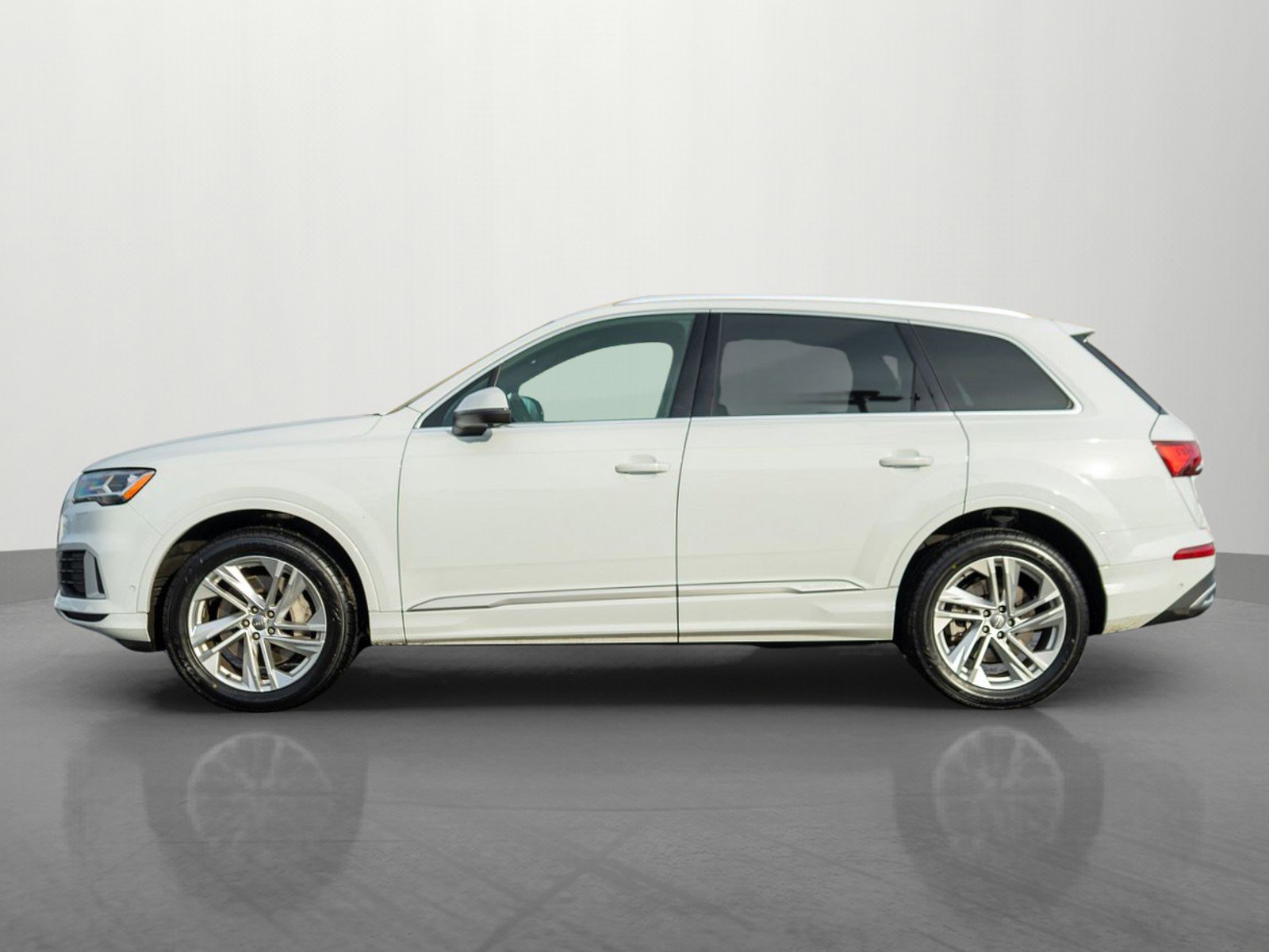 Used 2020 Audi Q7 2.0T Premium Plus w/ Premium Plus Package image 4