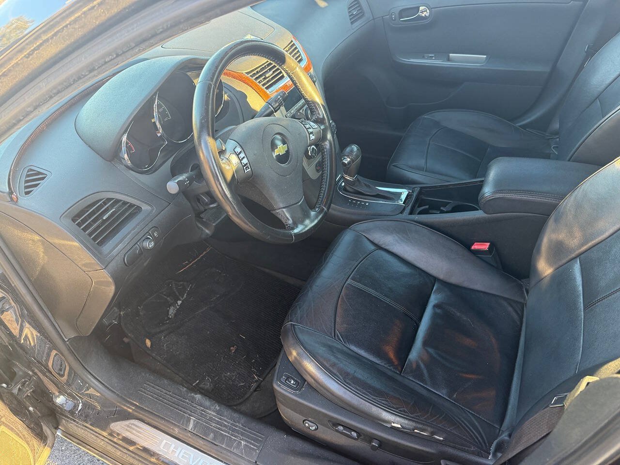 Used 2010 Chevrolet Malibu LTZ w/ HFV6 Engine Package FWD image 13