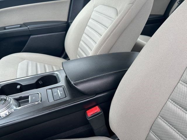Used 2018 Ford Fusion S image 29
