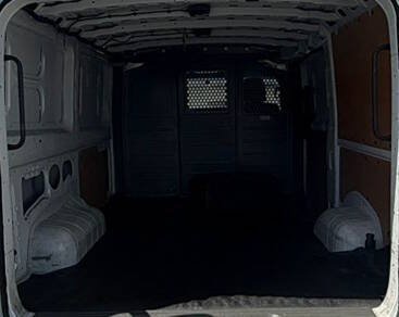 Used 2021 Nissan NV 2500 SV RWD image 2