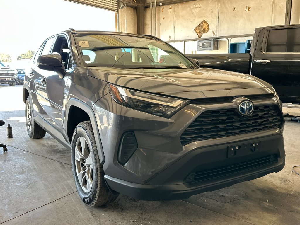 Used 2024 Toyota RAV4 LE AWD/4WD image 2
