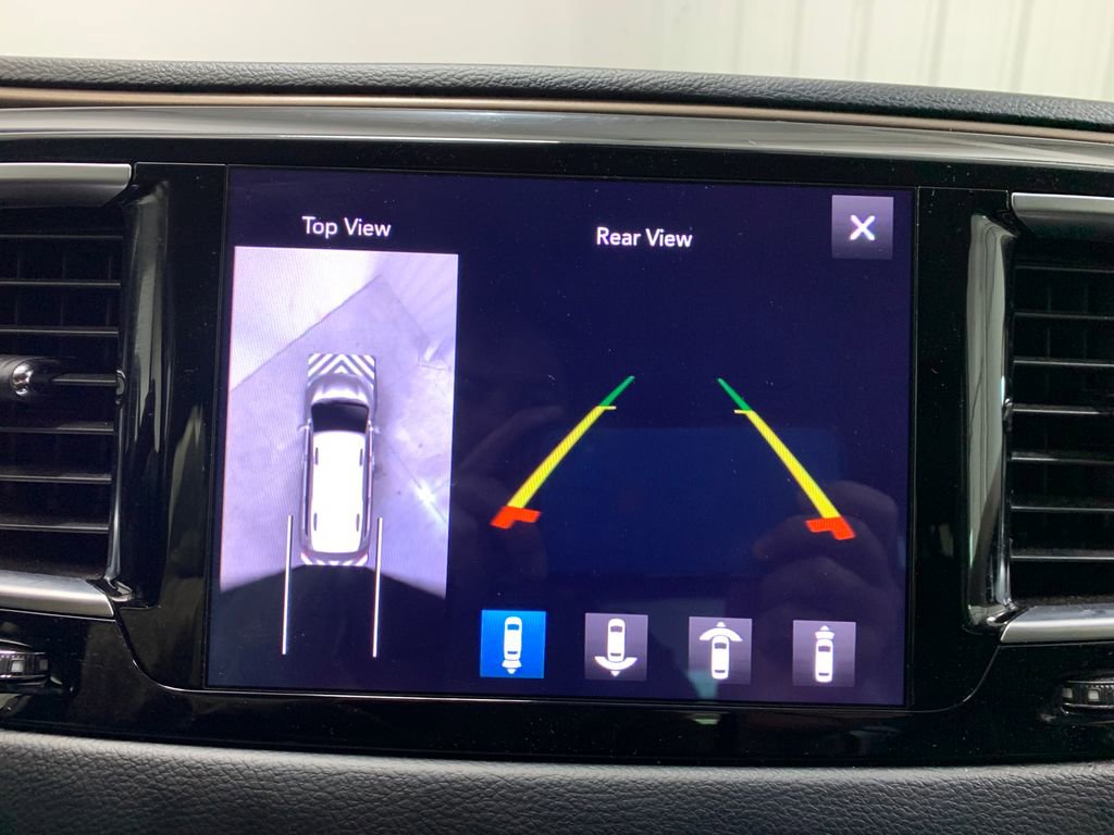 Used 2019 Chrysler Pacifica Touring-L Plus w/ Advanced Safetytec Group FWD image 11