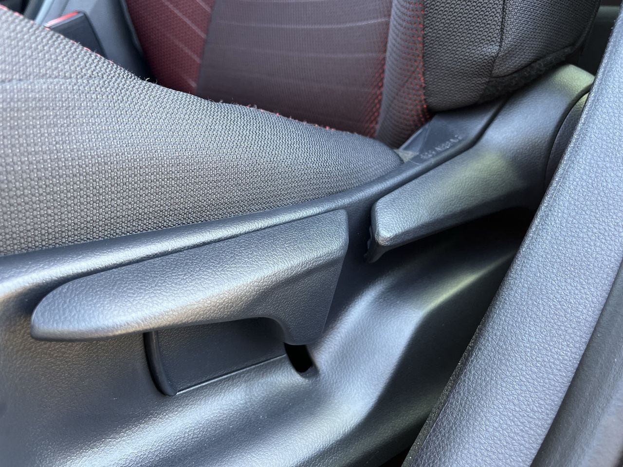 Used 2026 Toyota Corolla SE FWD image 23