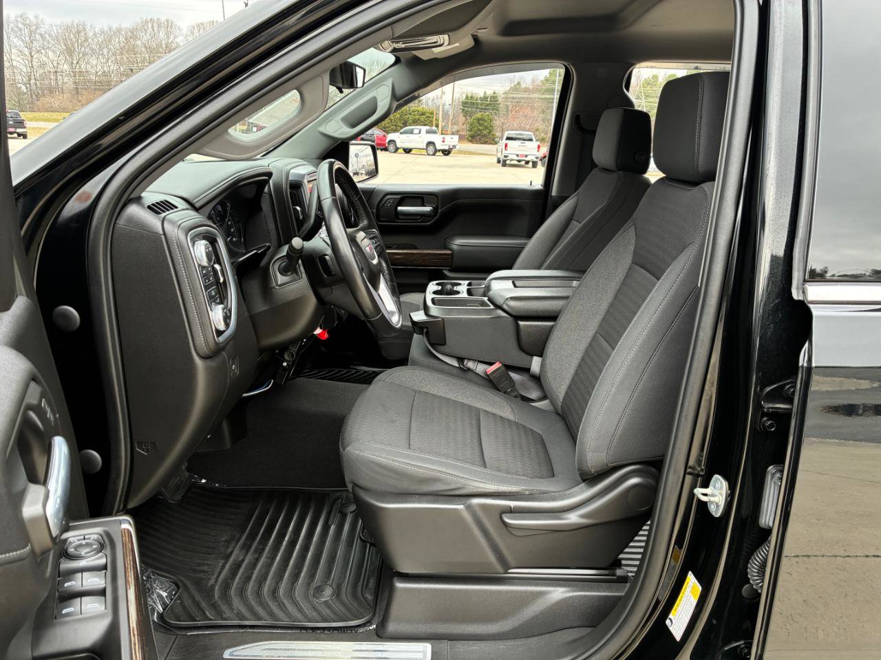 Used 2021 GMC Sierra 1500 SLE image 11