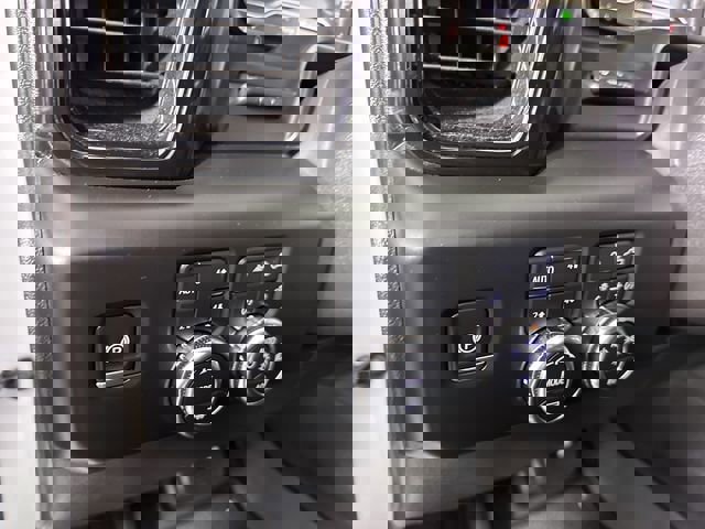 Used 2025 GMC Sierra 1500 AT4 w/ AT4 Premium Package image 18