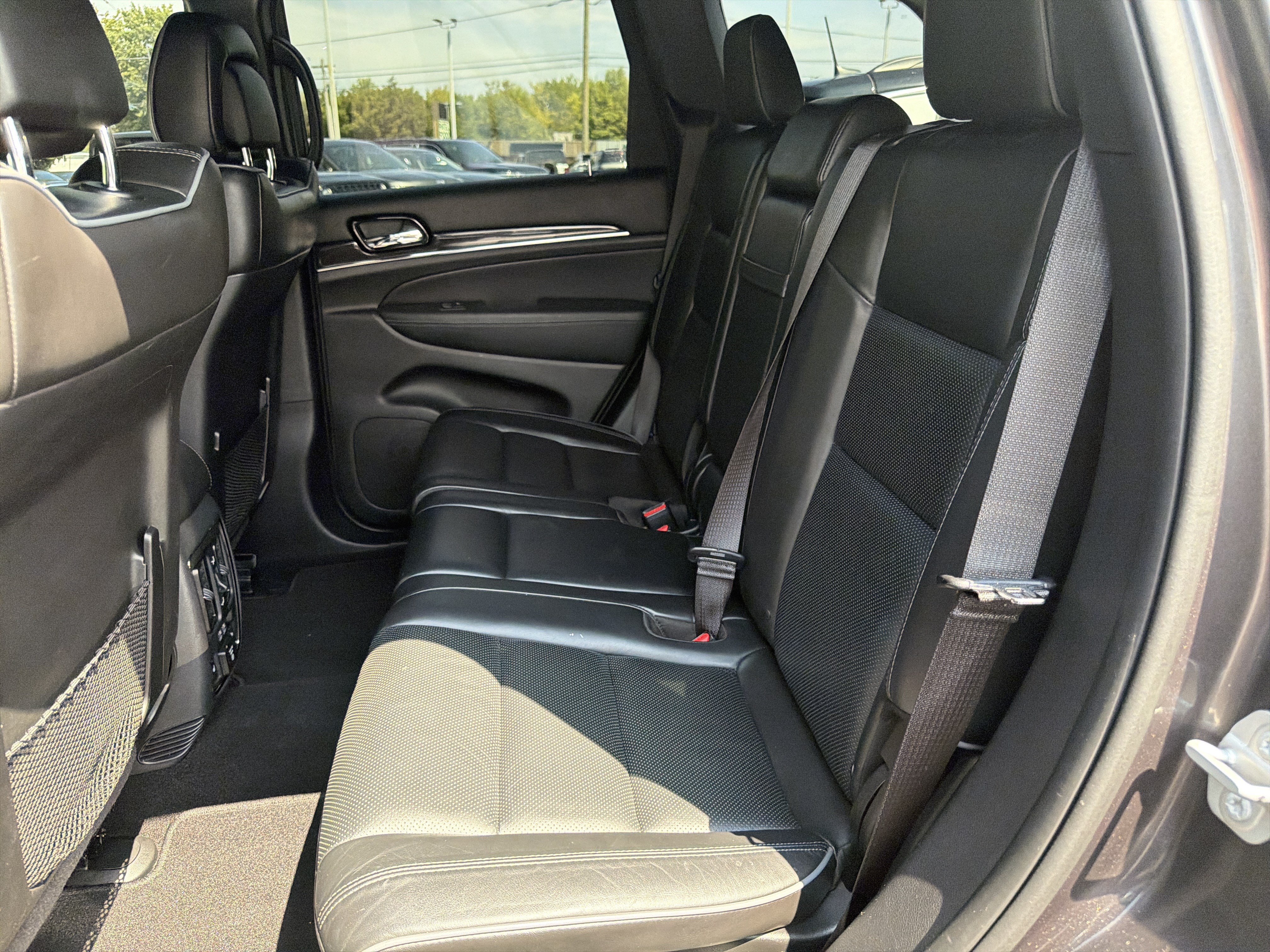 Certified 2020 Jeep Grand Cherokee Overland AWD/4WD image 12