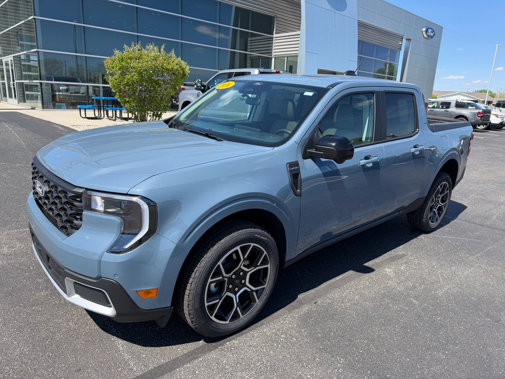 Used 2026 Ford Maverick Lariat AWD/4WD image 2