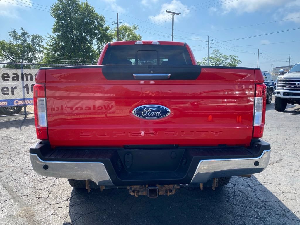 Used 2017 Ford F250 XLT w/ XLT Premium Package AWD/4WD image 3