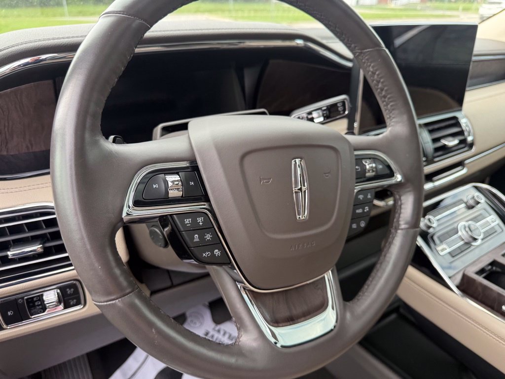 Used 2023 Lincoln Navigator Reserve AWD/4WD image 26