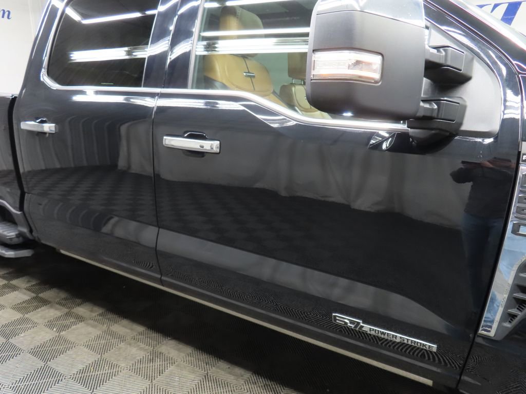 Used 2023 Ford F250 Platinum w/ FX4 Off-Road Package AWD/4WD image 42