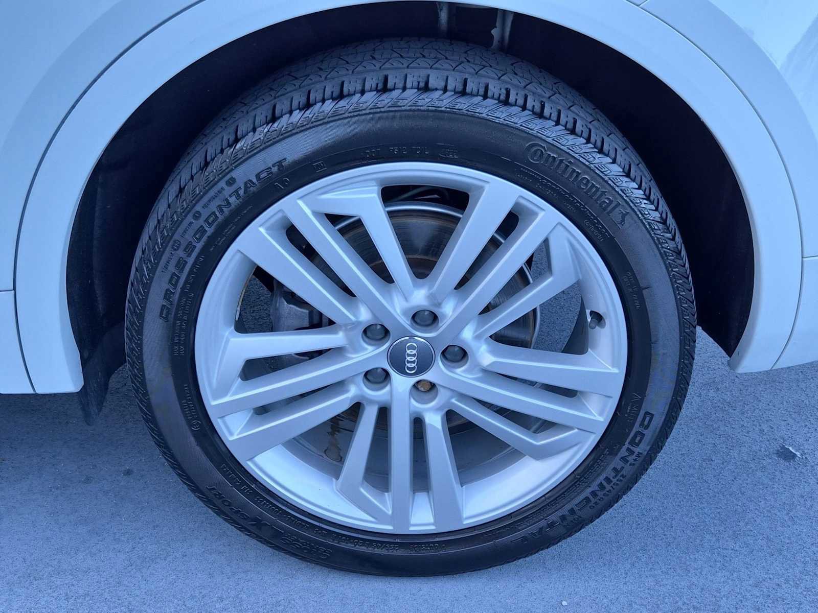 Used 2019 Audi Q5 2.0T Premium Plus w/ Premium Plus Package image 12