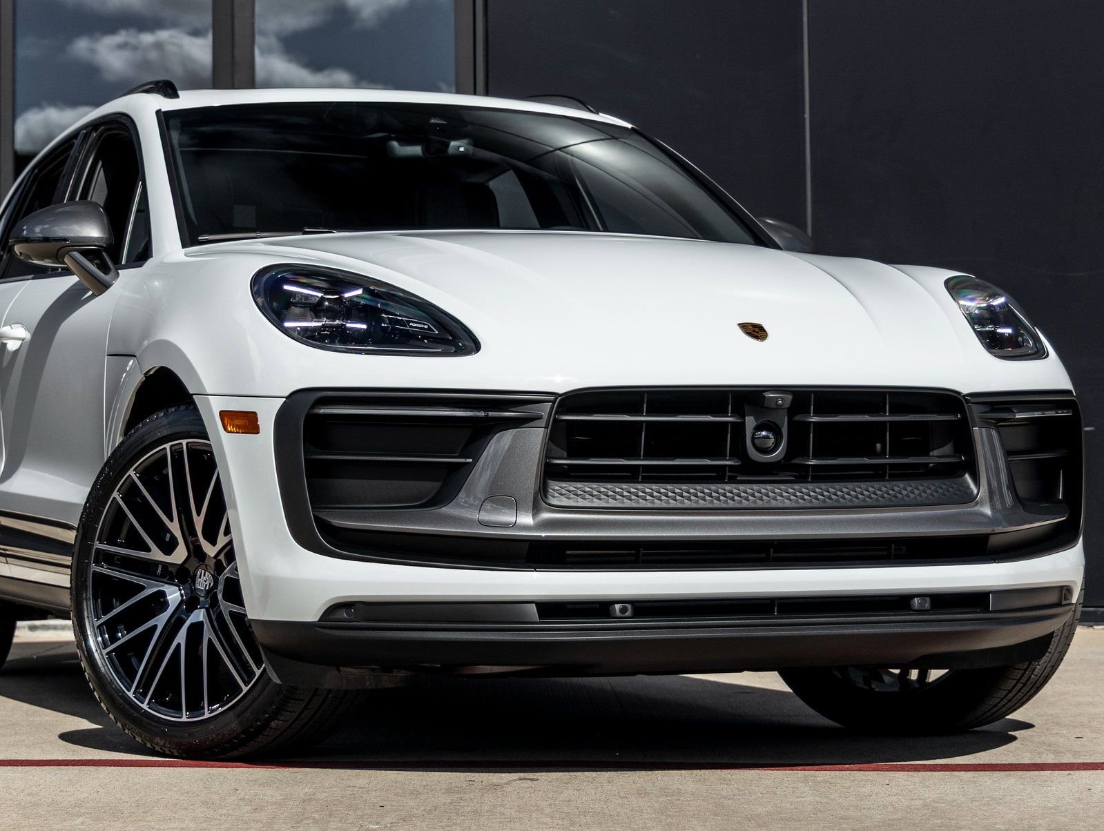 New 2026 Porsche Macan Turbo image 9