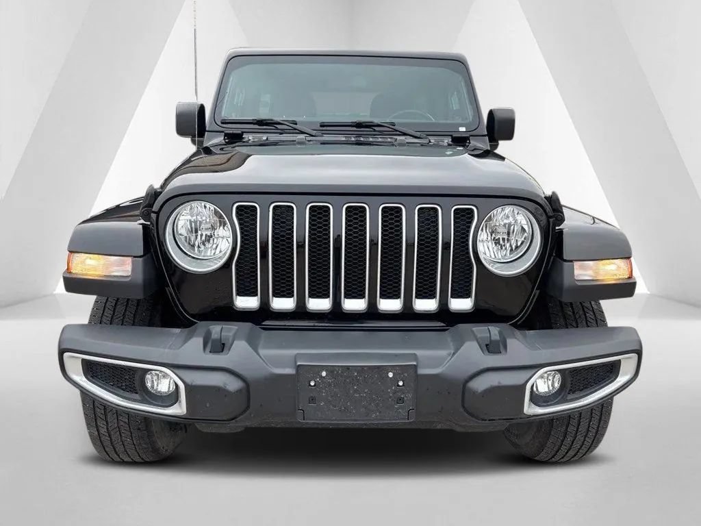 Used 2021 Jeep Wrangler Unlimited Sahara AWD/4WD image 2