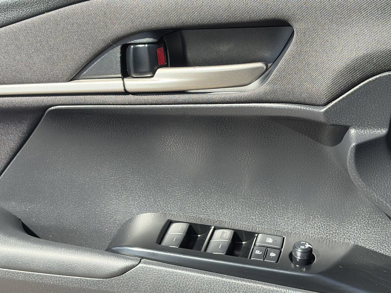Used 2025 Toyota Camry LE FWD image 16