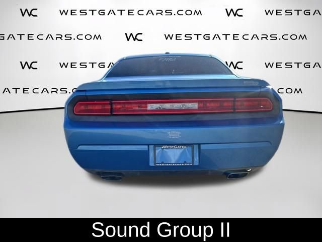 Used 2010 Dodge Challenger R/T RWD image 5
