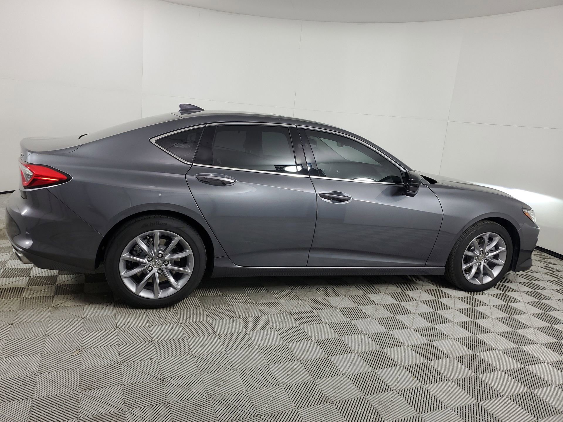 Used 2023 Acura TLX image 13