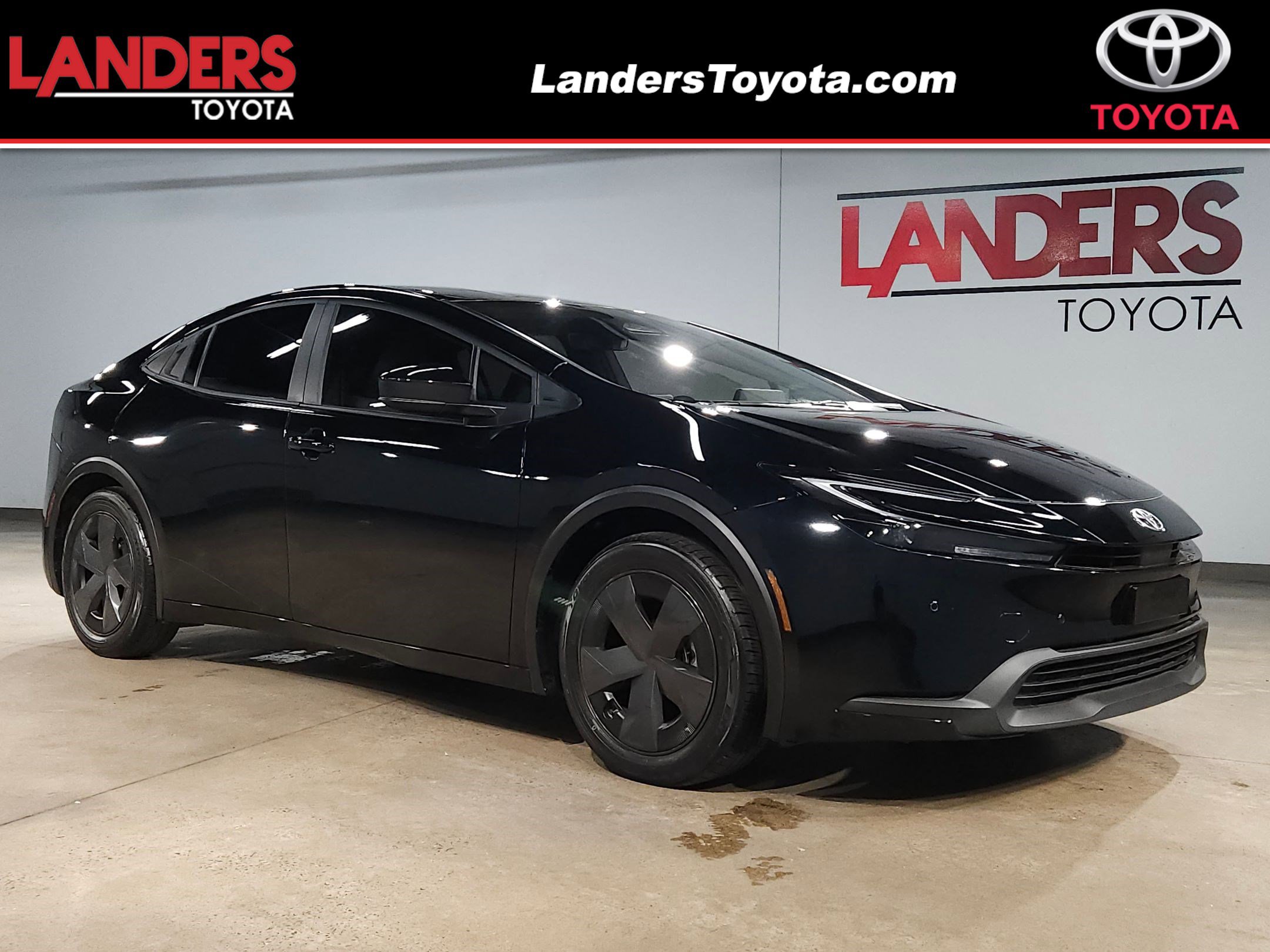 Used 2023 Toyota Prius LE image 1