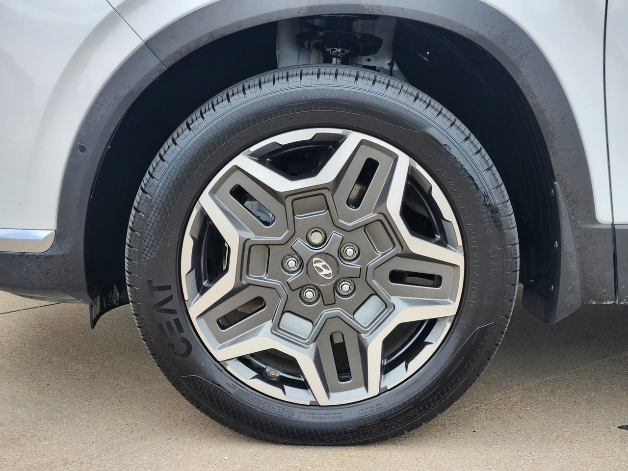 Certified 2023 Hyundai Santa Fe Limited AWD/4WD image 9
