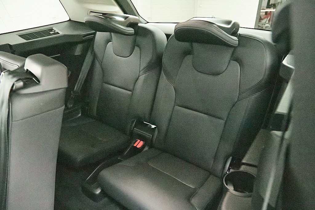Certified 2023 Volvo XC90 B5 Plus image 23