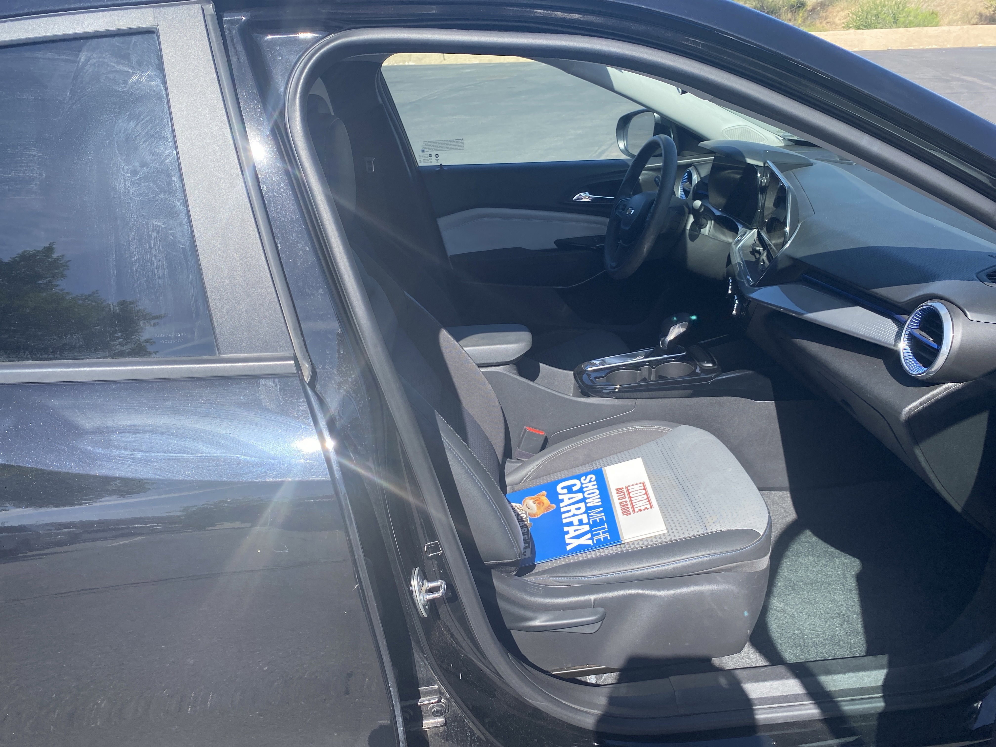 Used 2024 Chevrolet Trax LT FWD image 22