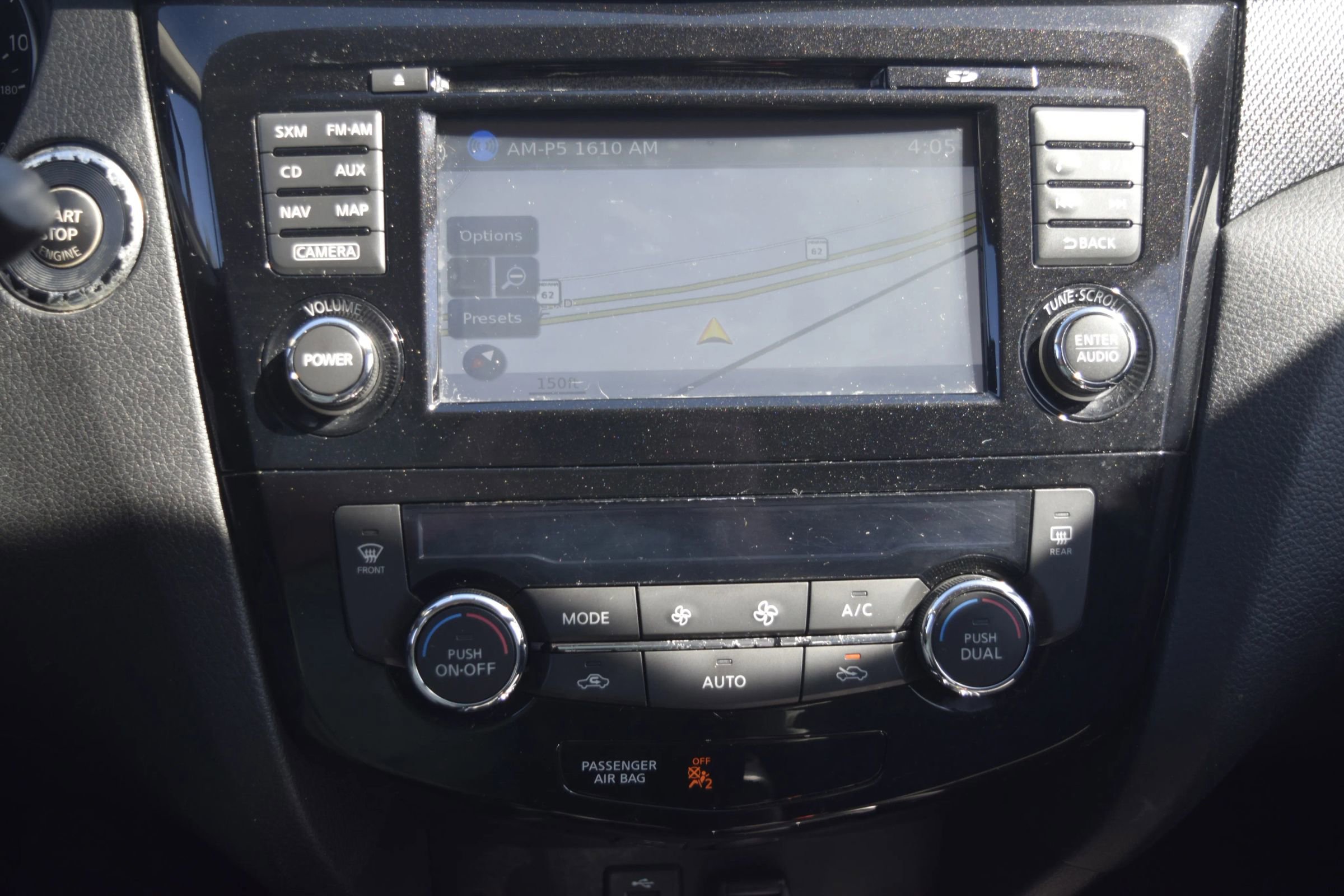 Used 2015 Nissan Rogue SL image 11