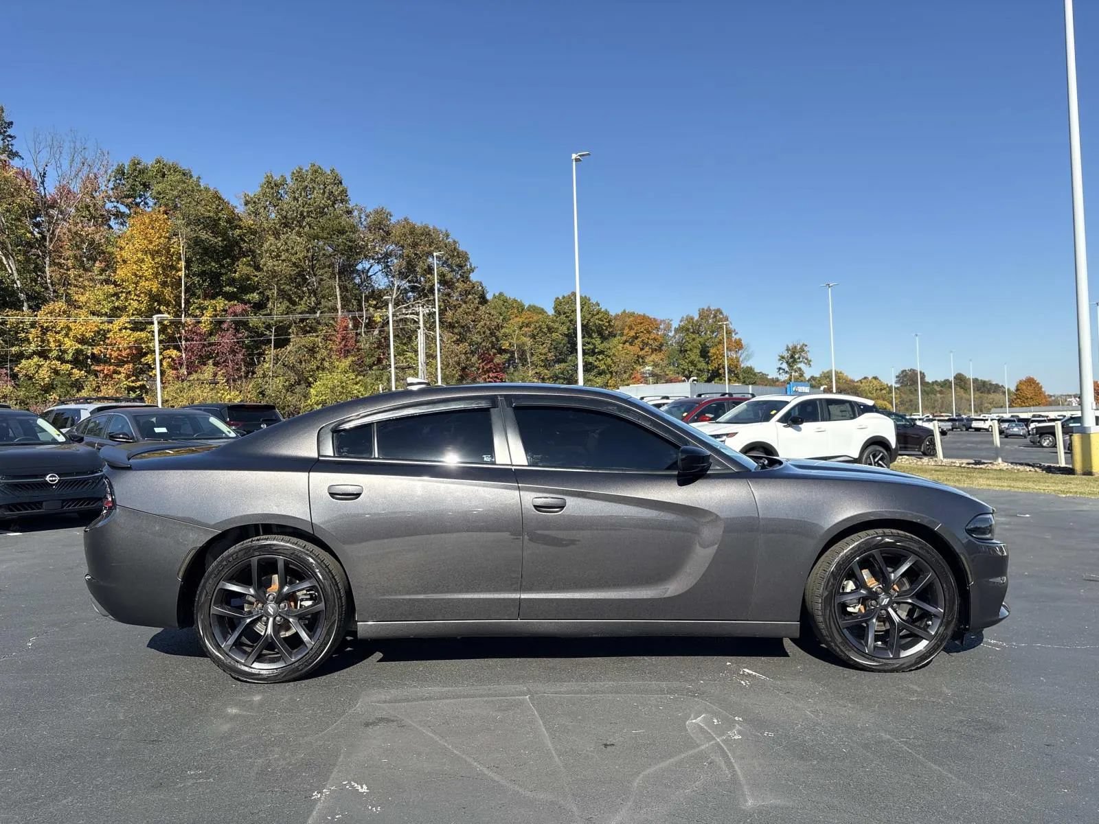 Used 2023 Dodge Charger SXT w/ Blacktop Package RWD image 2