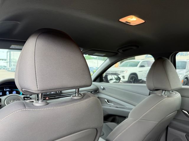 Used 2025 Hyundai Elantra Sport FWD image 28