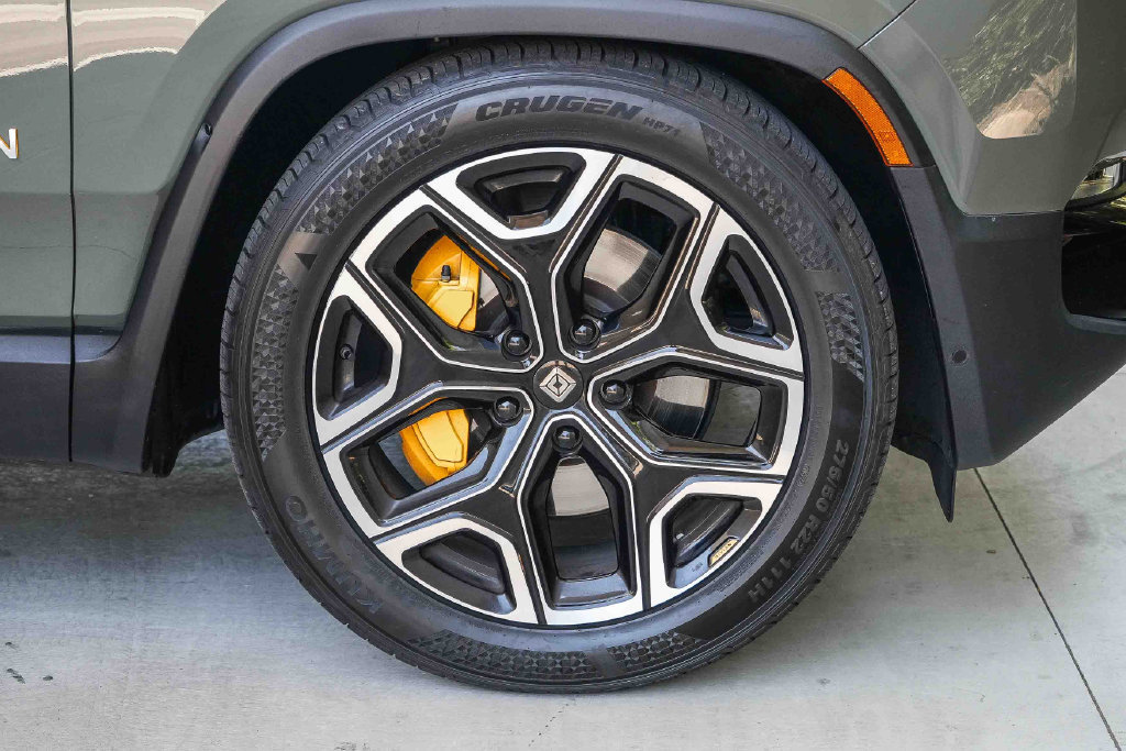 Used 2024 Rivian R1S Launch Edition Quad AWD/4WD image 11