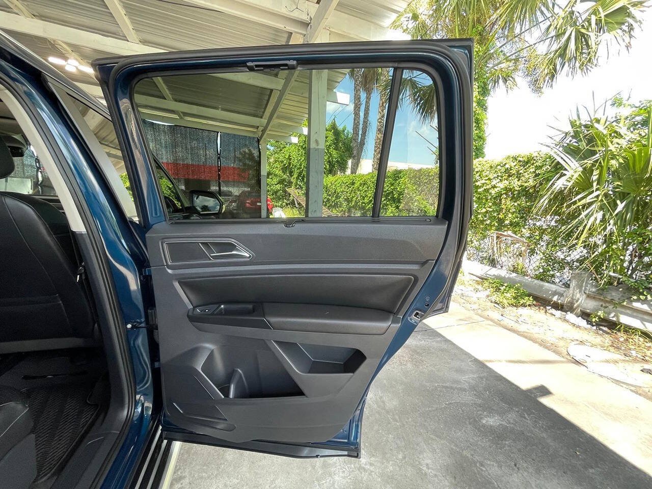Used 2019 Volkswagen Atlas SEL FWD image 14