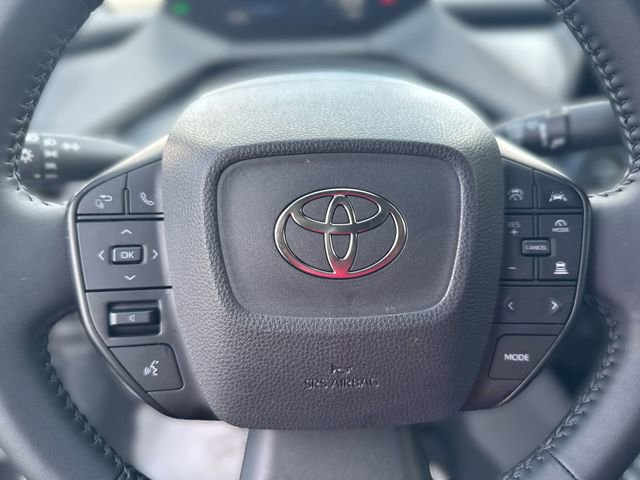 Used 2025 Toyota Prius LE FWD image 23