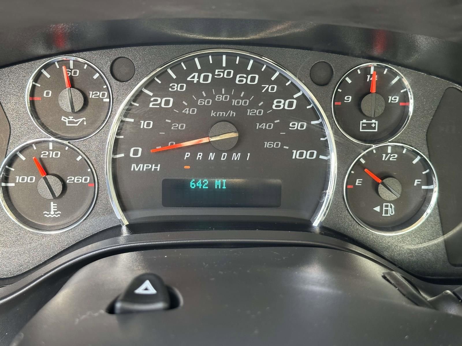 New 2025 Chevrolet Express 3500 RWD image 25