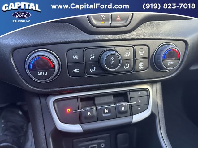 Used 2023 GMC Terrain SLT w/ Tech Package image 29