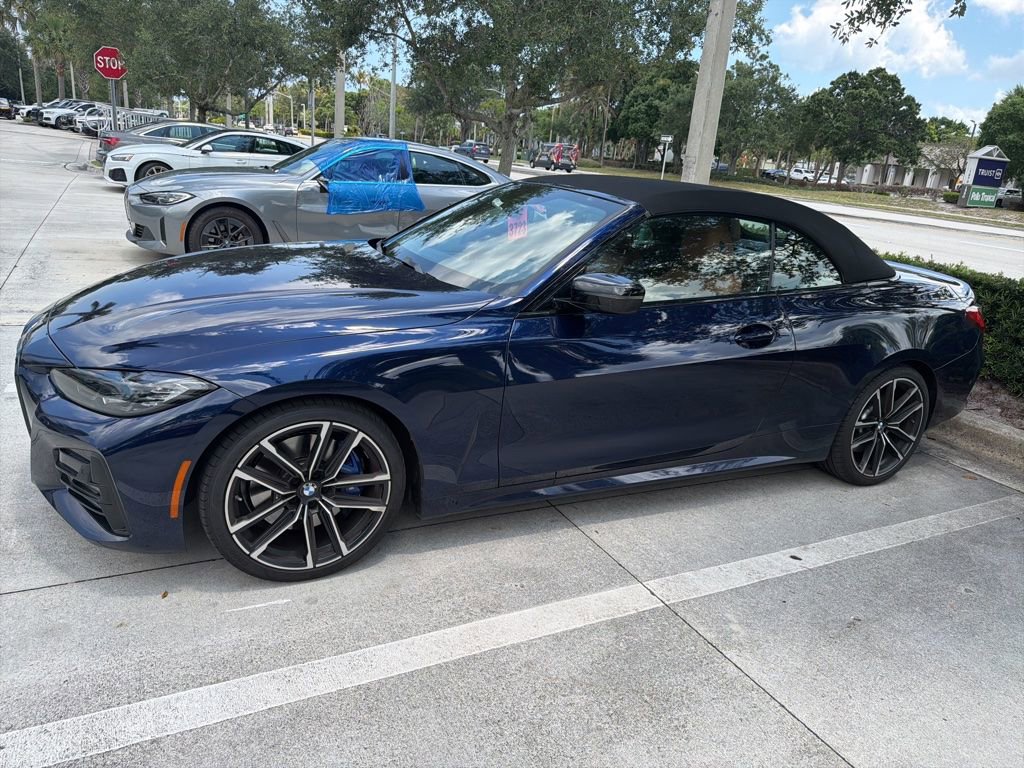 Used 2022 BMW 430i Convertible w/ M Sport Package RWD image 3