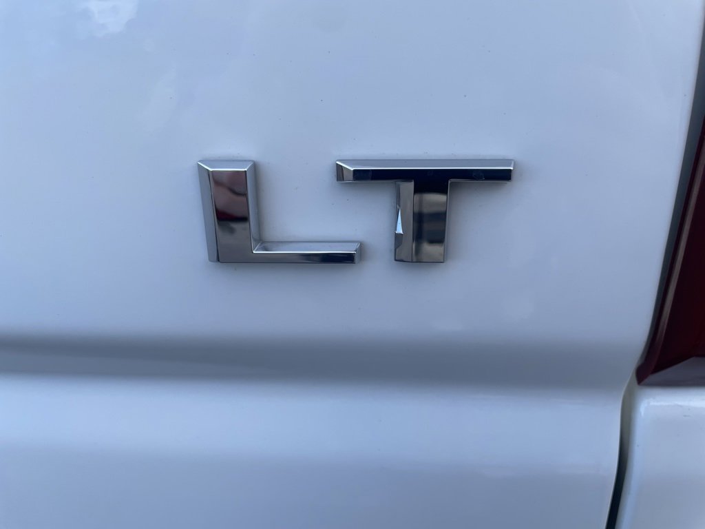 Used 2024 Chevrolet Silverado 2500 LT w/ Convenience Package image 7