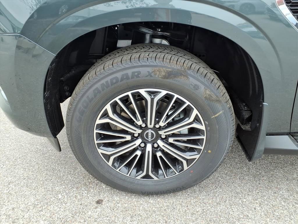 New 2026 Nissan Armada SL w/ Captain's Chari Seat Package image 4