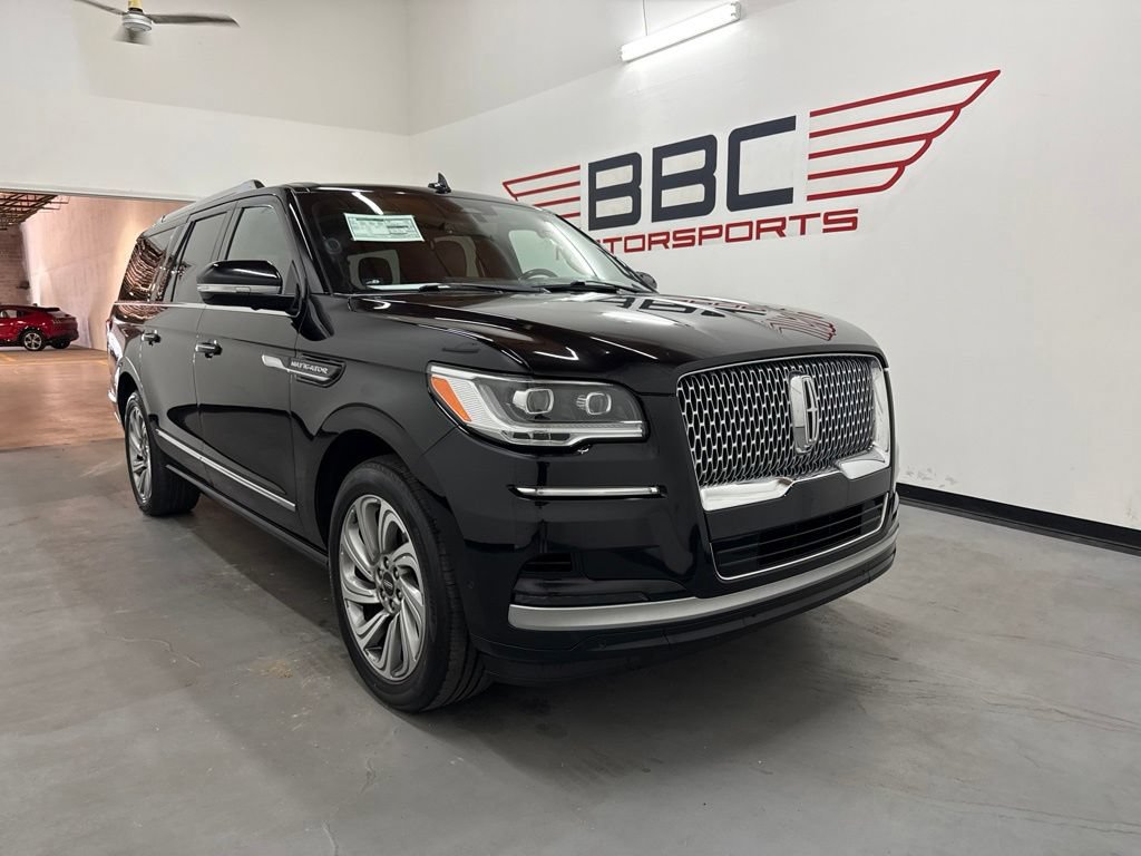 Used 2022 Lincoln Navigator L Reserve AWD/4WD image 1