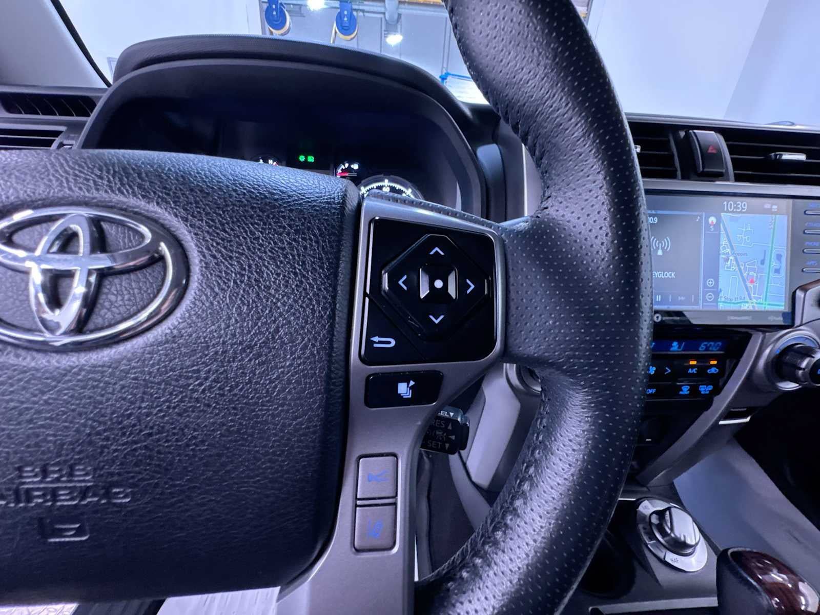Used 2020 Toyota 4Runner Limited AWD/4WD image 21