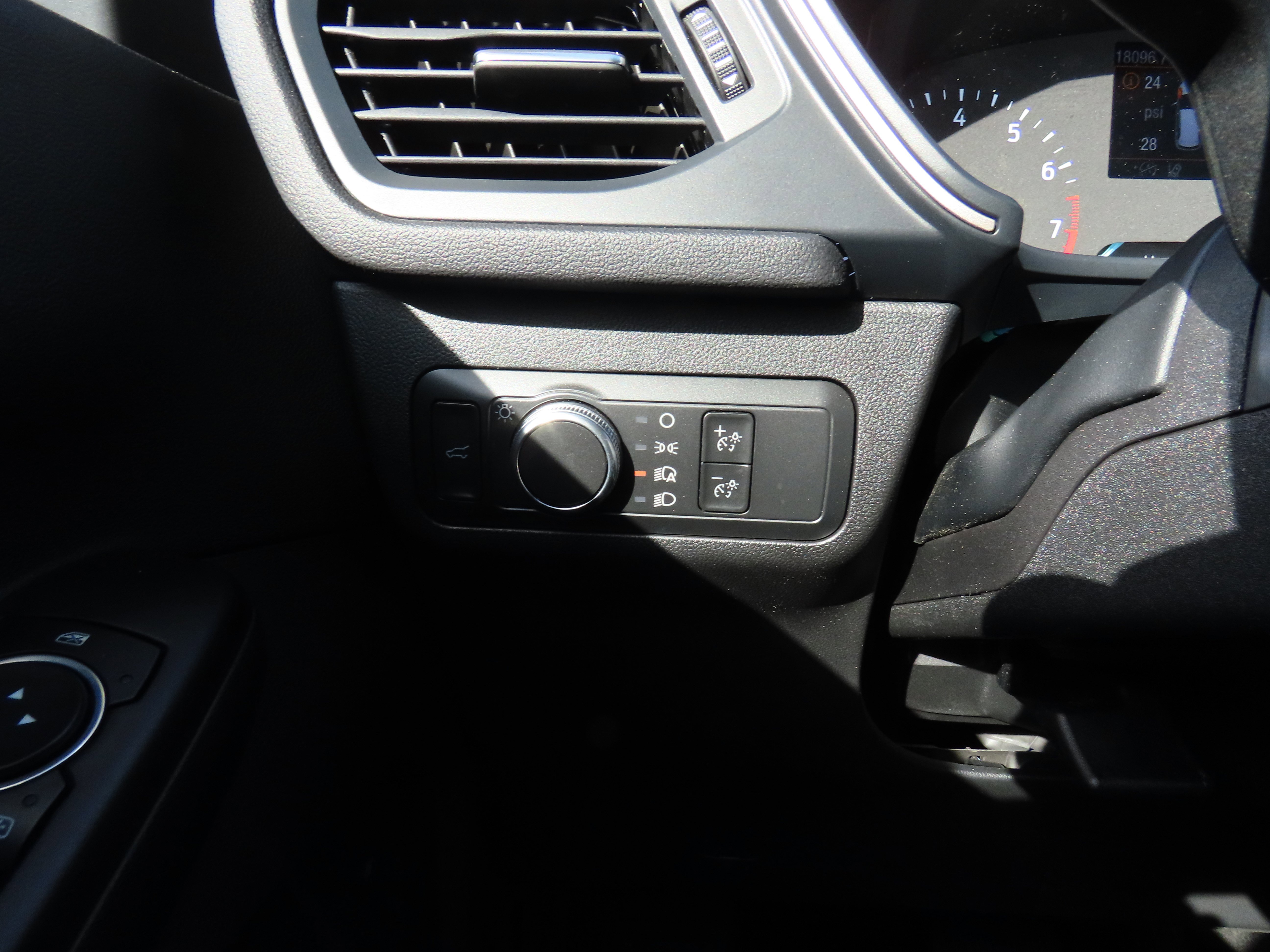 Used 2022 Ford Escape SE w/ Convenience Package image 34