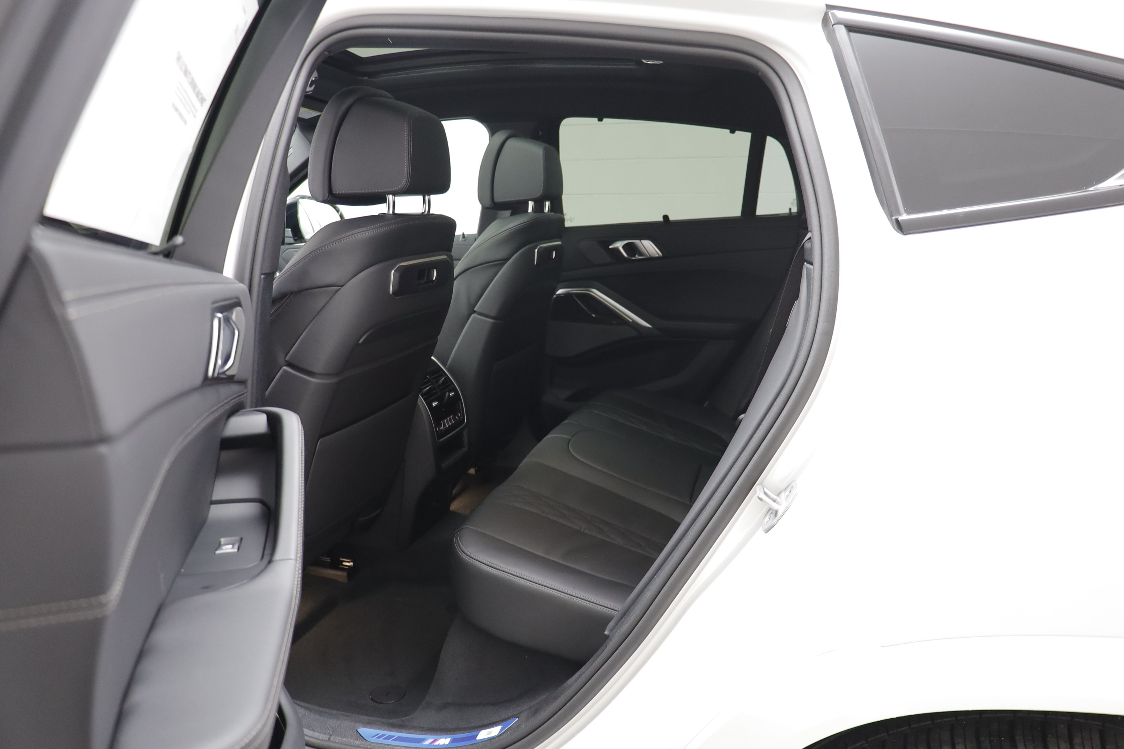 New 2026 BMW X6 xDrive40i AWD/4WD image 15