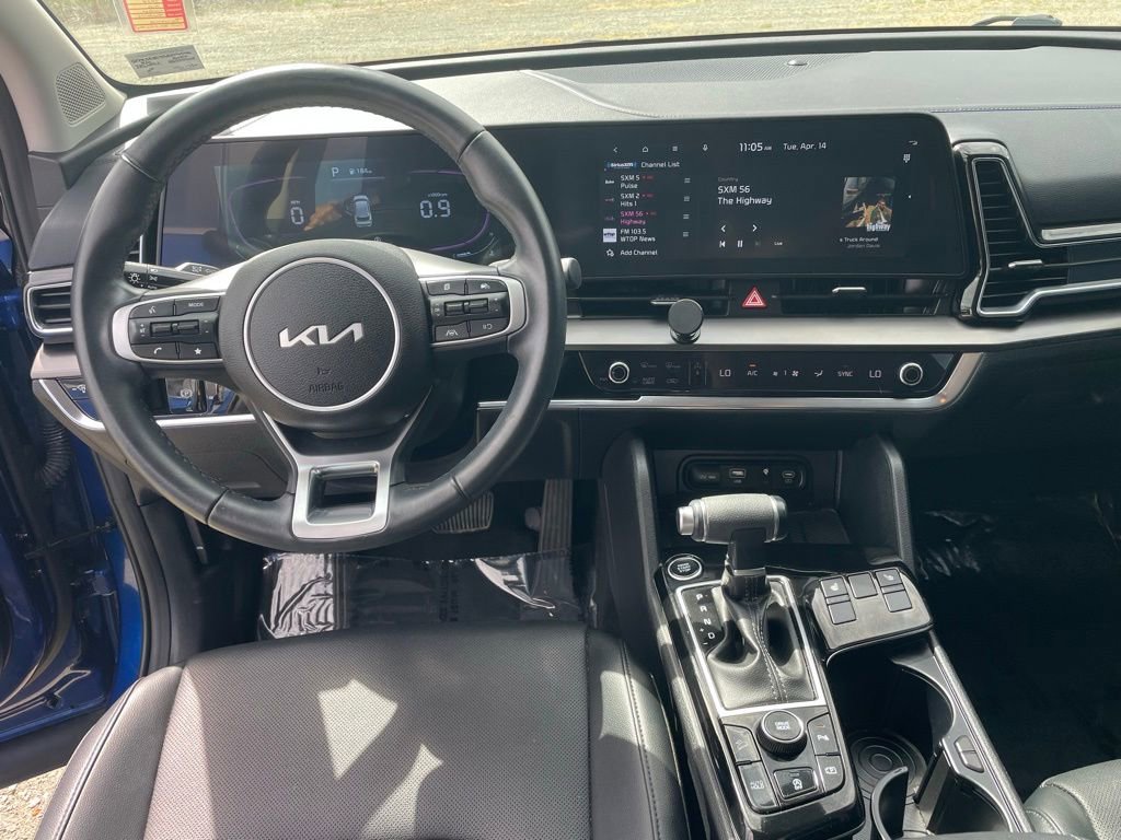 Used 2024 Kia Sportage EX image 4