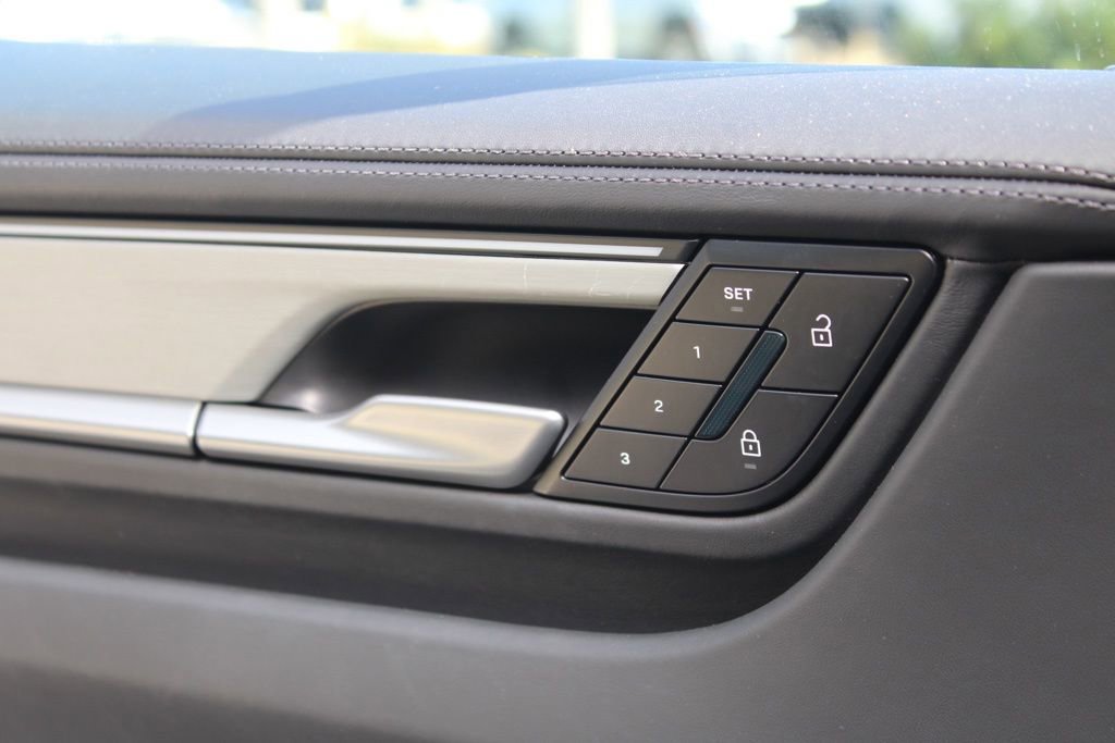 Certified 2024 Porsche Macan 4 Electric image 14