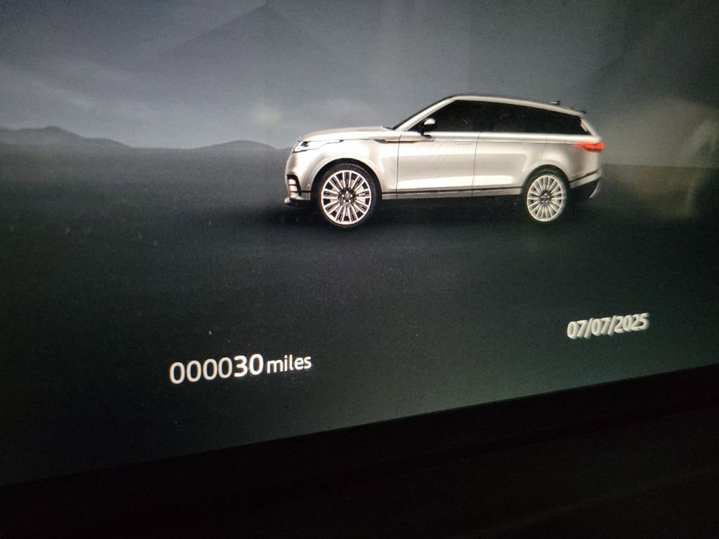New 2026 Land Rover Range Rover Velar Dynamic SE image 18