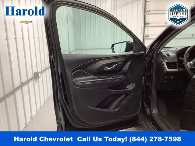 Used 2024 GMC Terrain SLE image 14