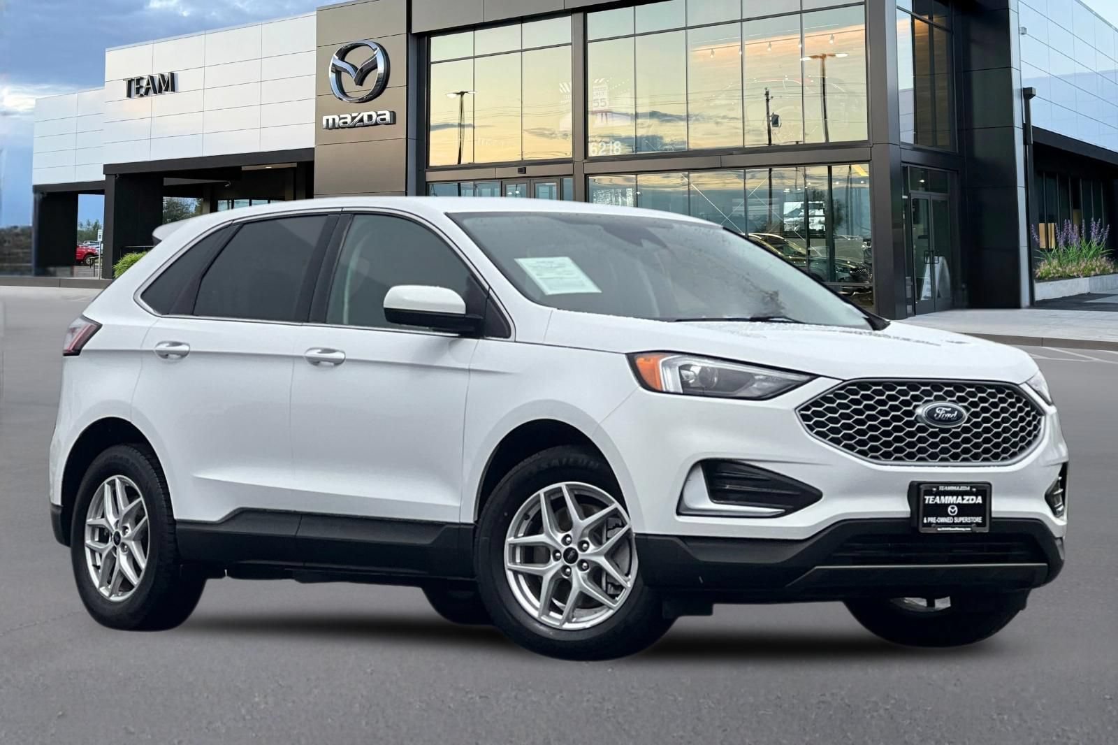 Used 2024 Ford Edge SEL AWD/4WD image 2