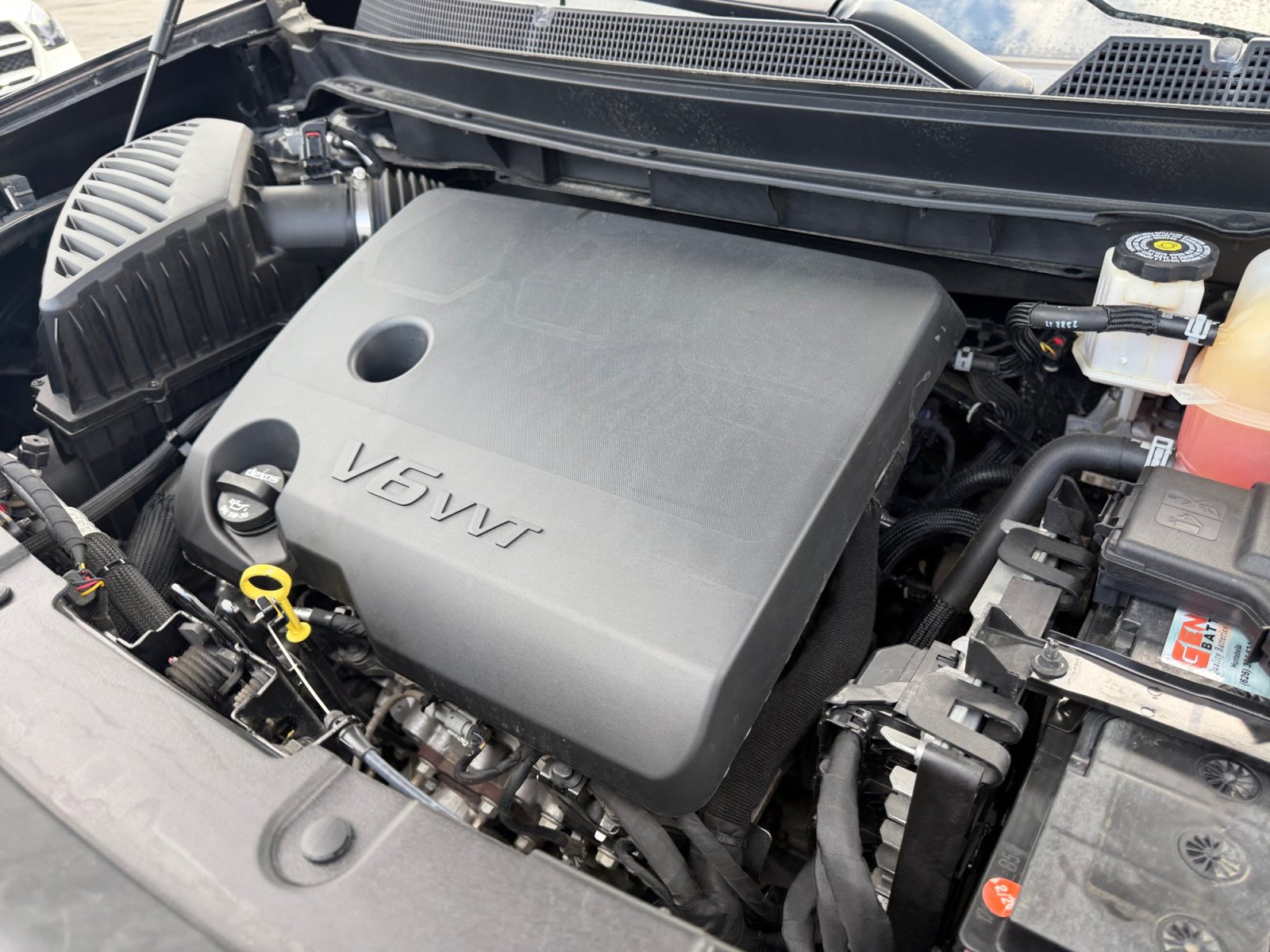 Used 2022 Chevrolet Traverse LS FWD image 17